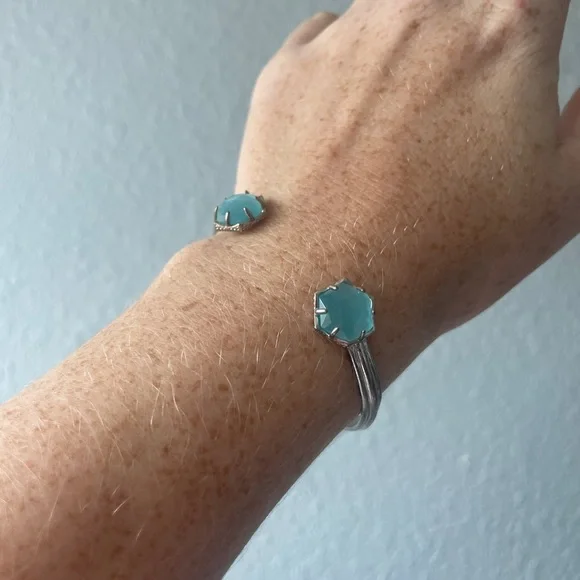 SOLD Kendra Scott Women’s Cuff Light Blue Silver - Picture 2 of 7